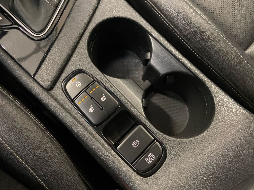 Kia NIRO 2020 Punainen