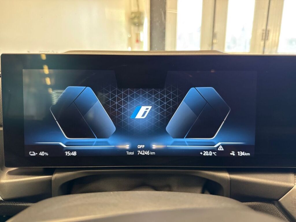 BMW i4 2024 Sininen