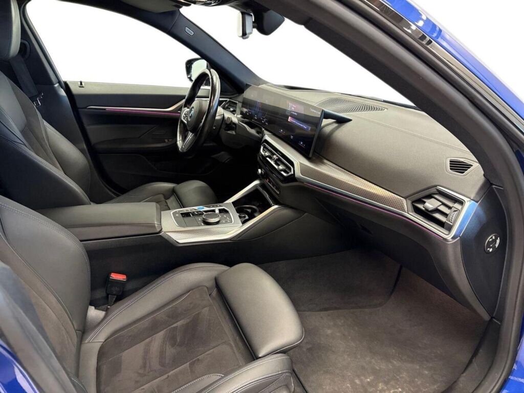 BMW i4 2024 Sininen