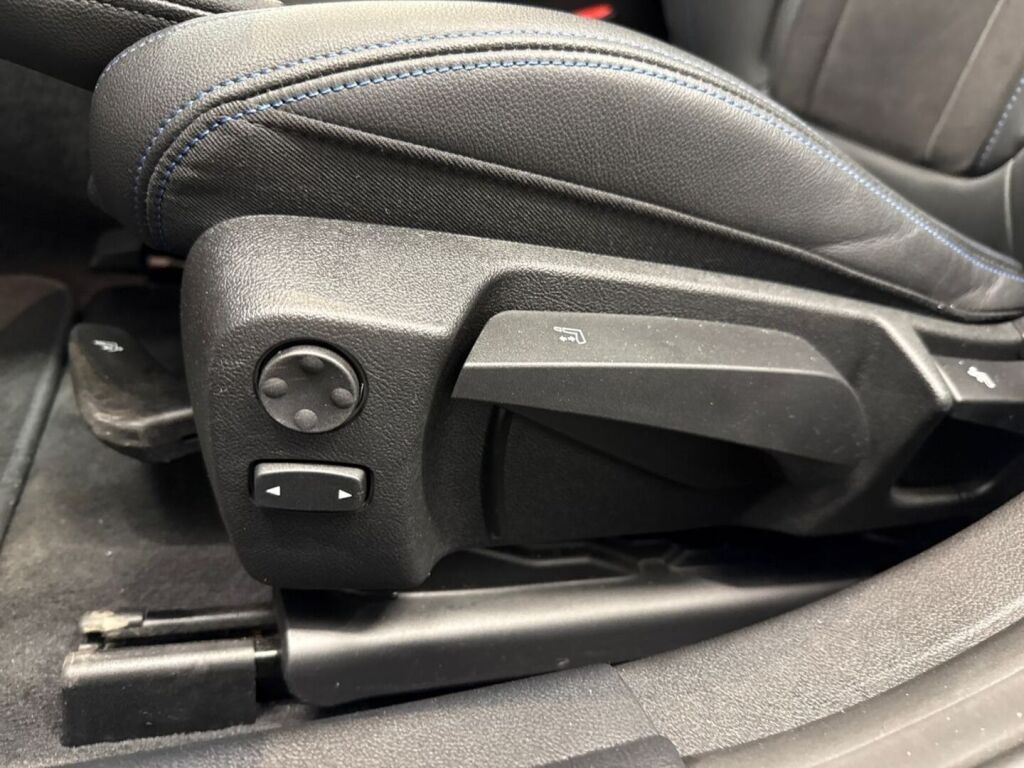 BMW i4 2024 Sininen
