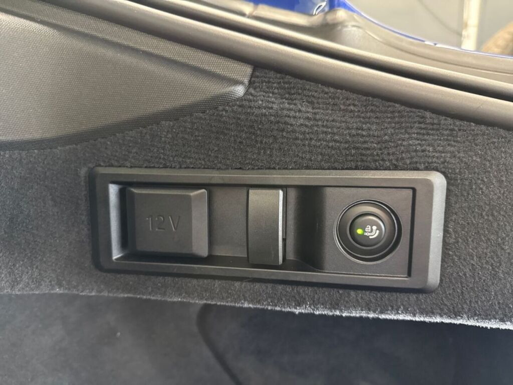 BMW i4 2024 Sininen