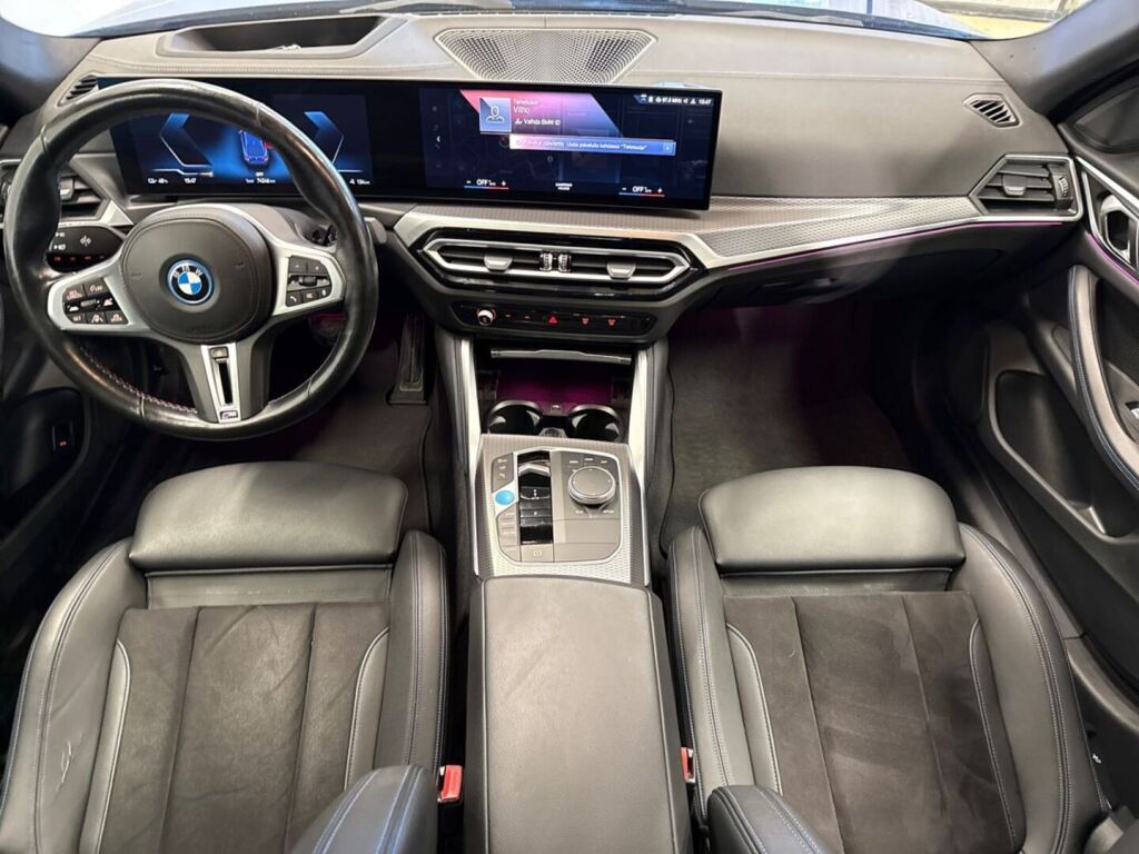 BMW i4 2024 Sininen