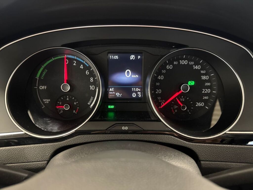 Volkswagen Passat 2020 Sininen