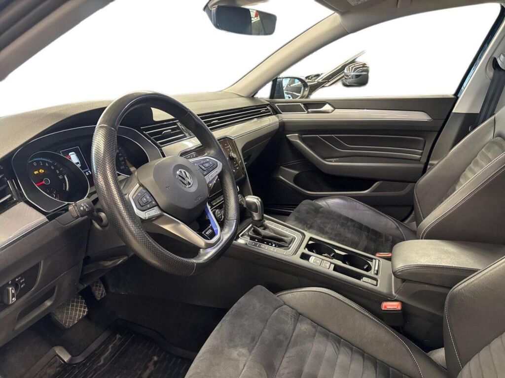 Volkswagen Passat 2020 Sininen