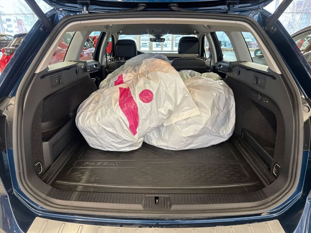 Volkswagen Passat 2020 Sininen