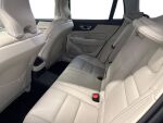 Volvo V60 2023 Musta