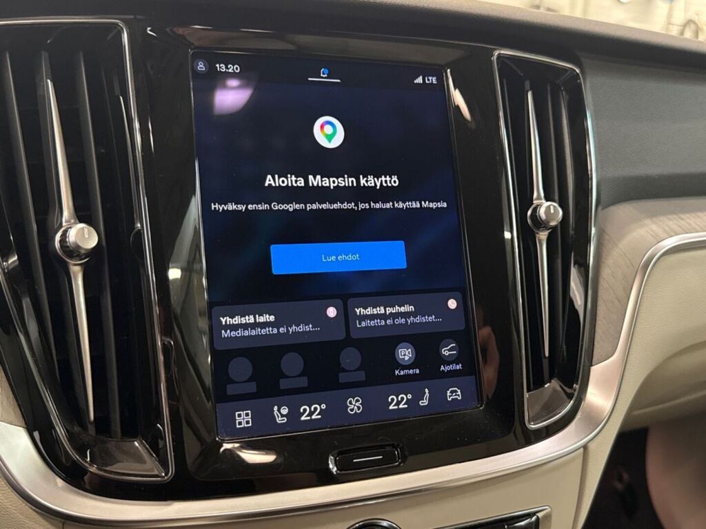Volvo V60 2023 Musta