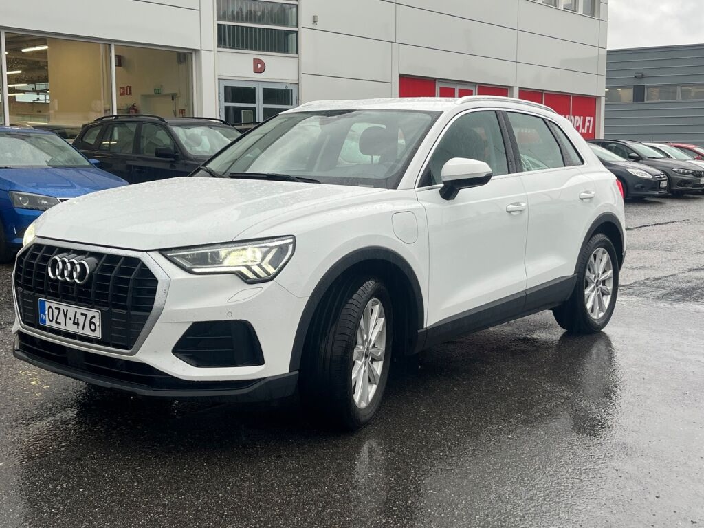 Audi Q3 2023 Valkoinen