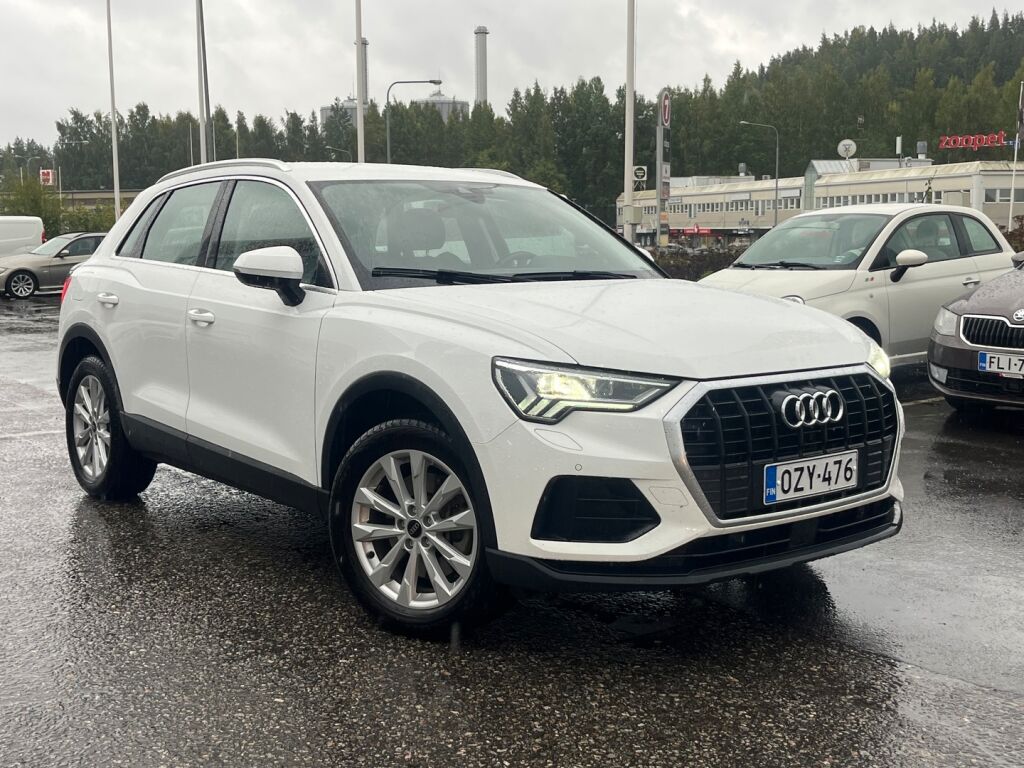 Audi Q3 2023 Valkoinen