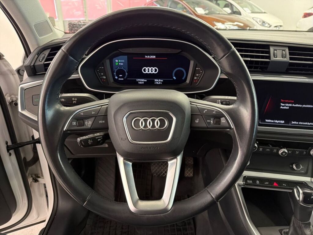 Audi Q3 2023 Valkoinen