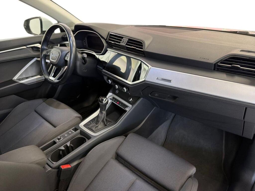 Audi Q3 2023 Valkoinen