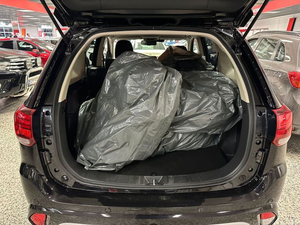 Mitsubishi Outlander PHEV 2019 Musta