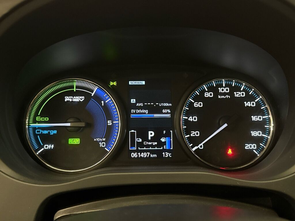 Mitsubishi Outlander PHEV 2019 Musta