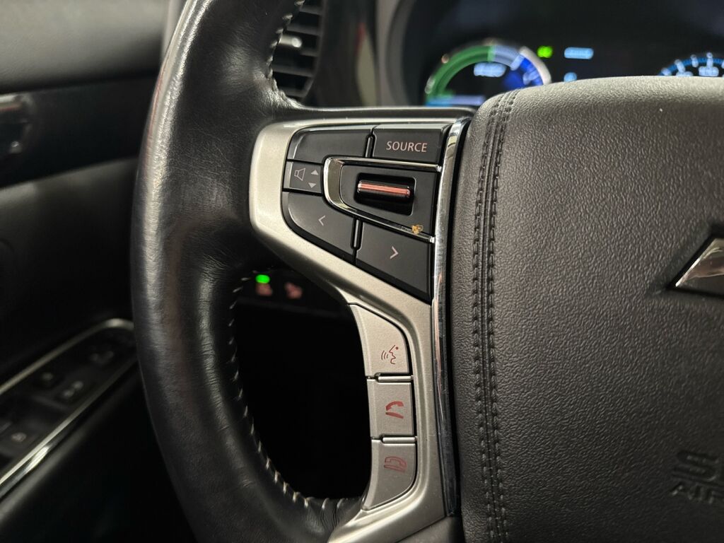 Mitsubishi Outlander PHEV 2019 Musta