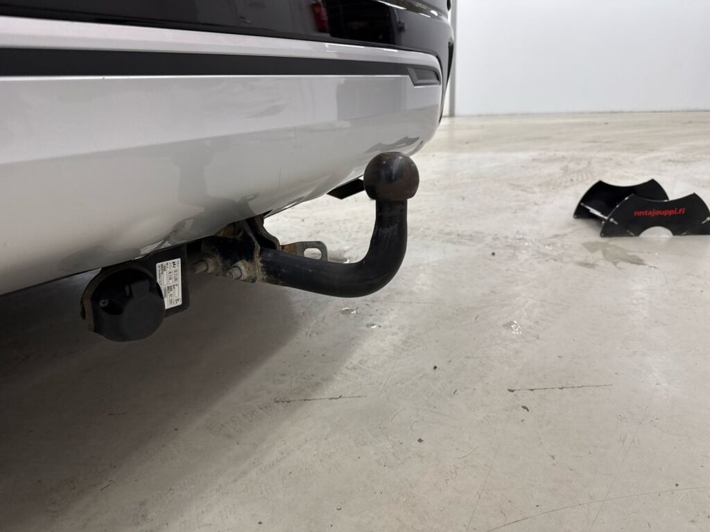 Mitsubishi Outlander PHEV 2019 Musta