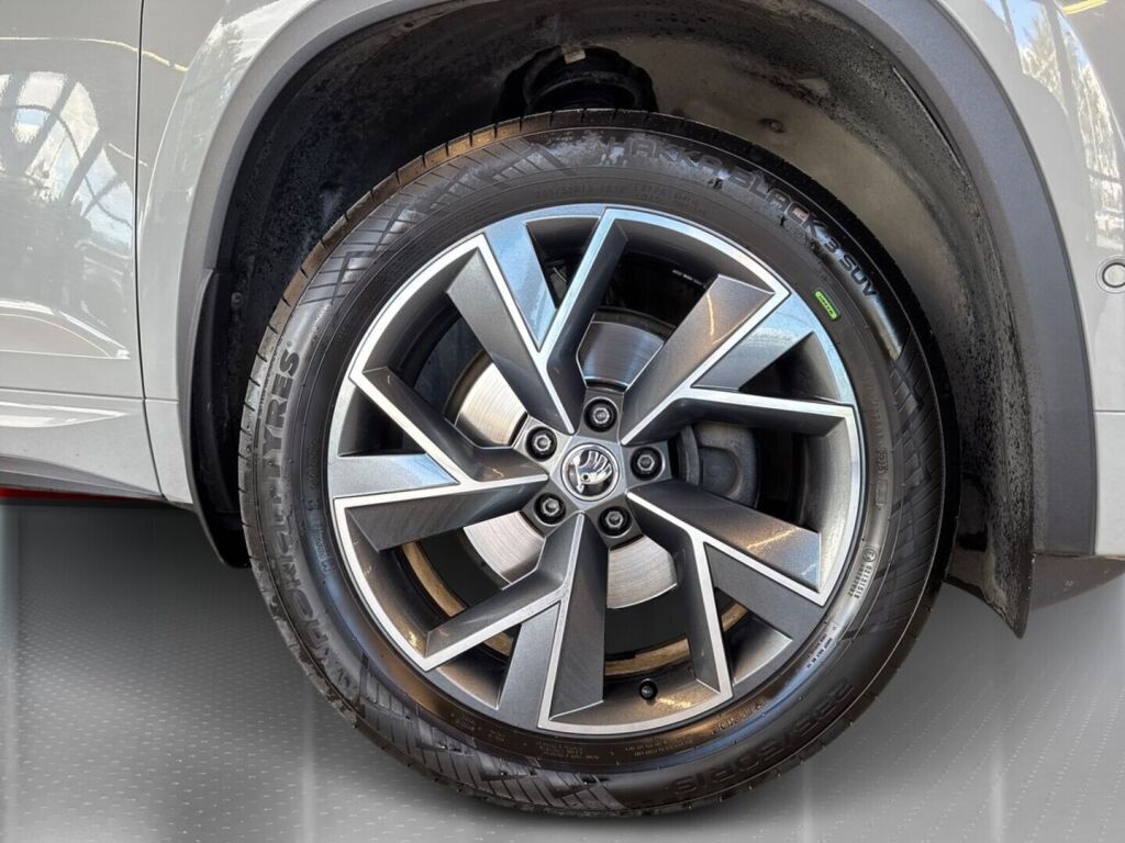 Skoda Kodiaq 2023 Harmaa