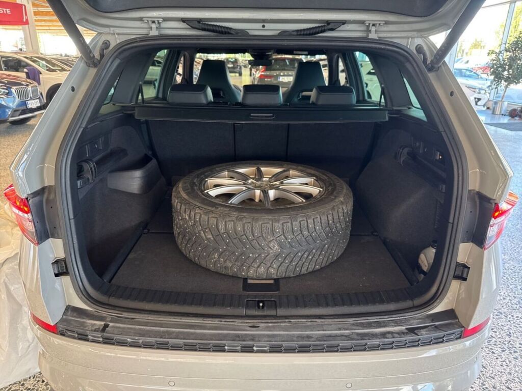 Skoda Kodiaq 2023 Harmaa