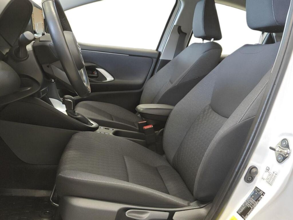 Toyota Yaris 2023 Valkoinen