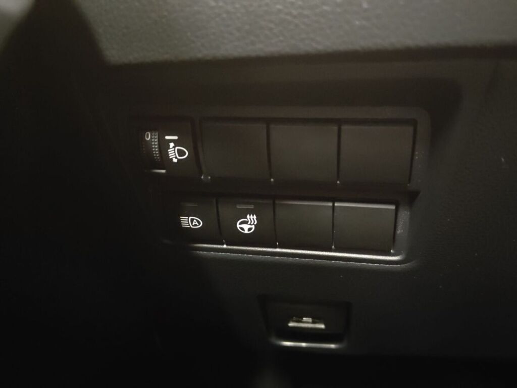 Toyota Yaris 2023 Valkoinen