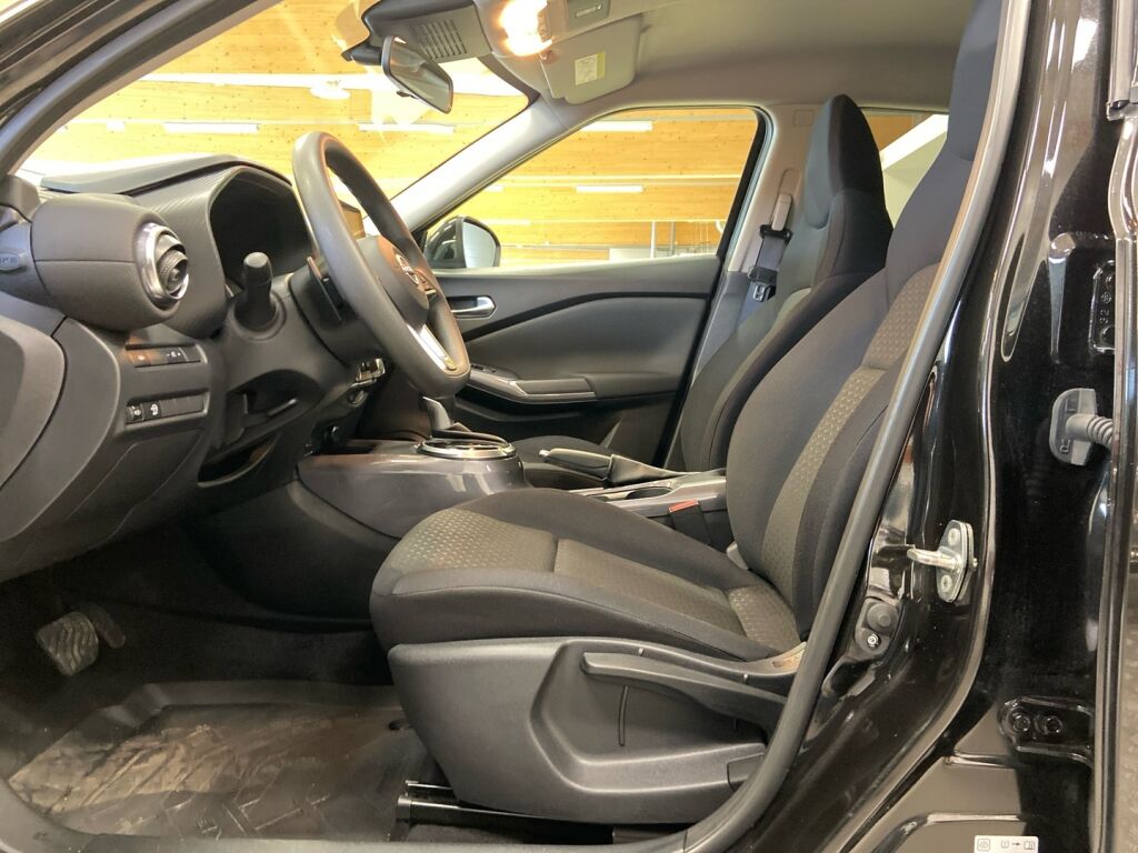 Nissan Juke 2023 Musta