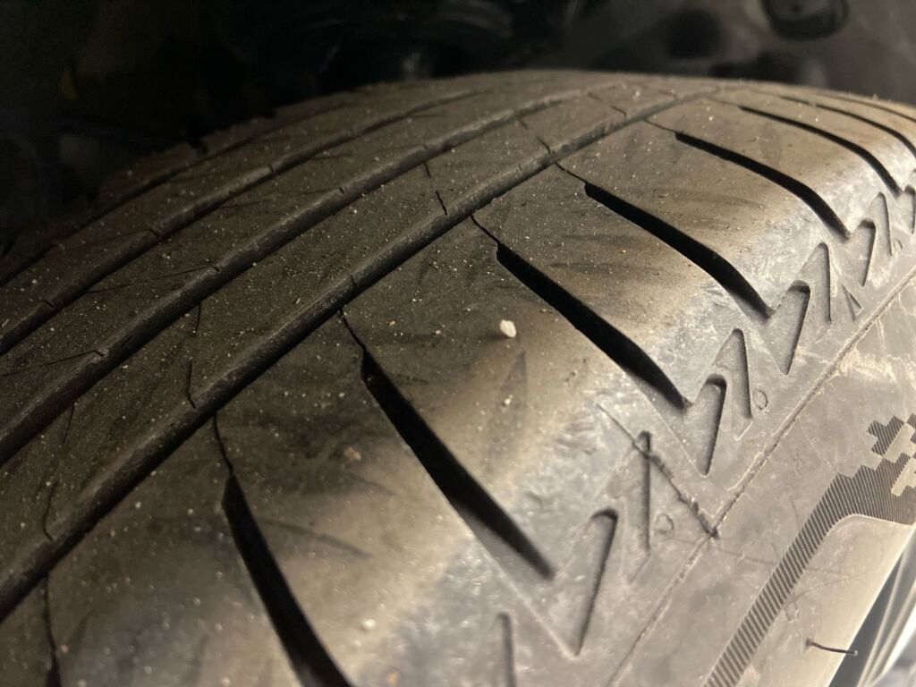 Nissan Juke 2023 Musta