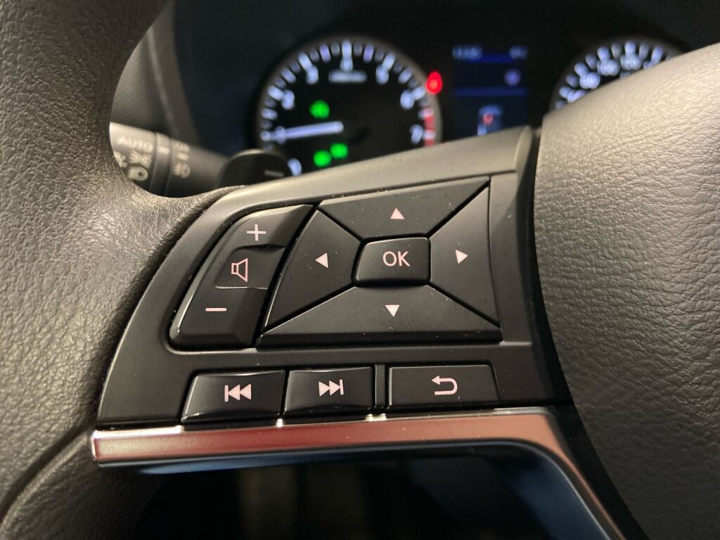 Nissan Juke 2023 Musta