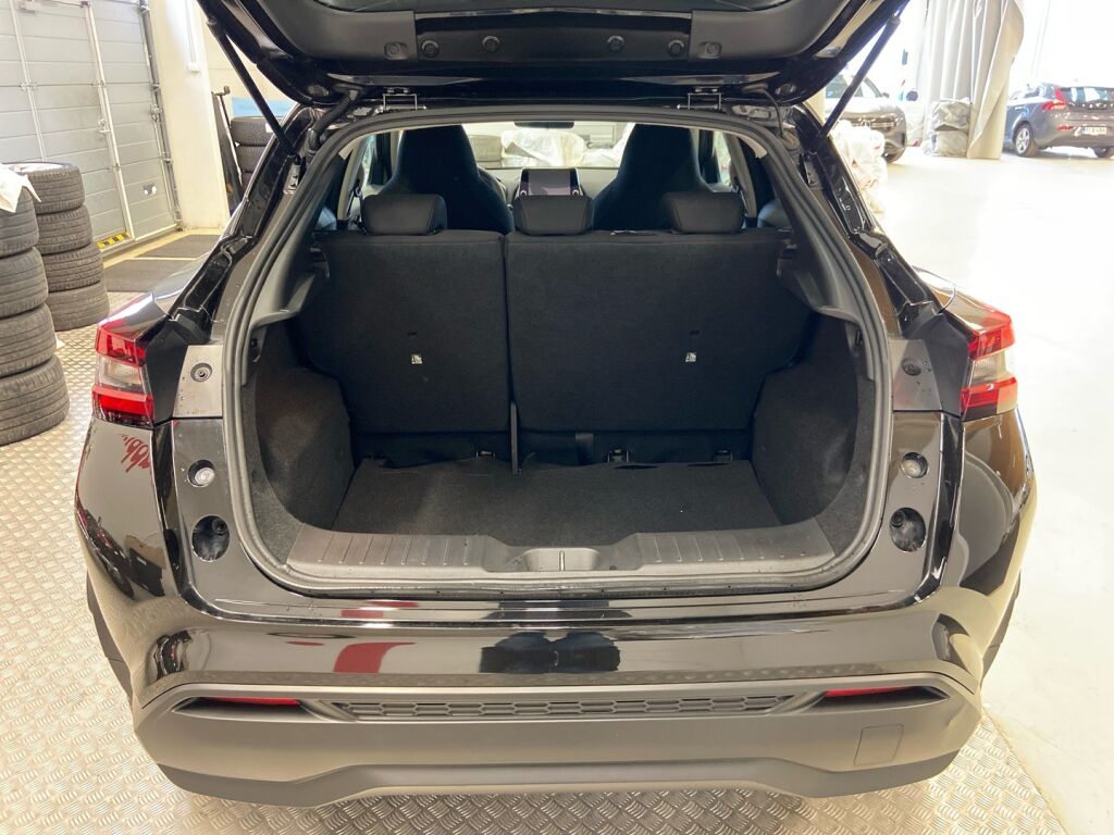 Nissan Juke 2023 Musta