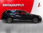 Volkswagen Passat 2023 Musta