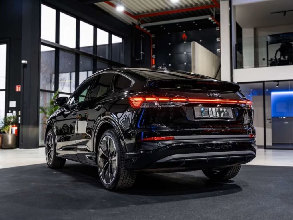 Audi Q4 e-tron 2025 
