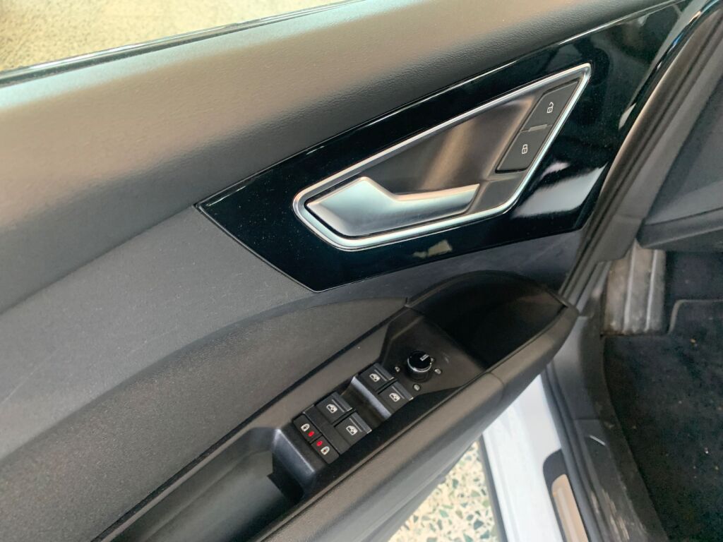 Audi Q4 e-tron 2023 