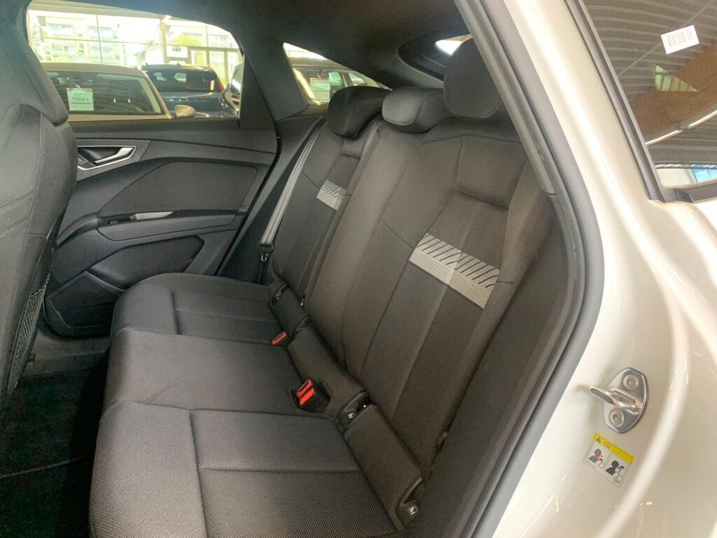 Audi Q4 e-tron 2023 