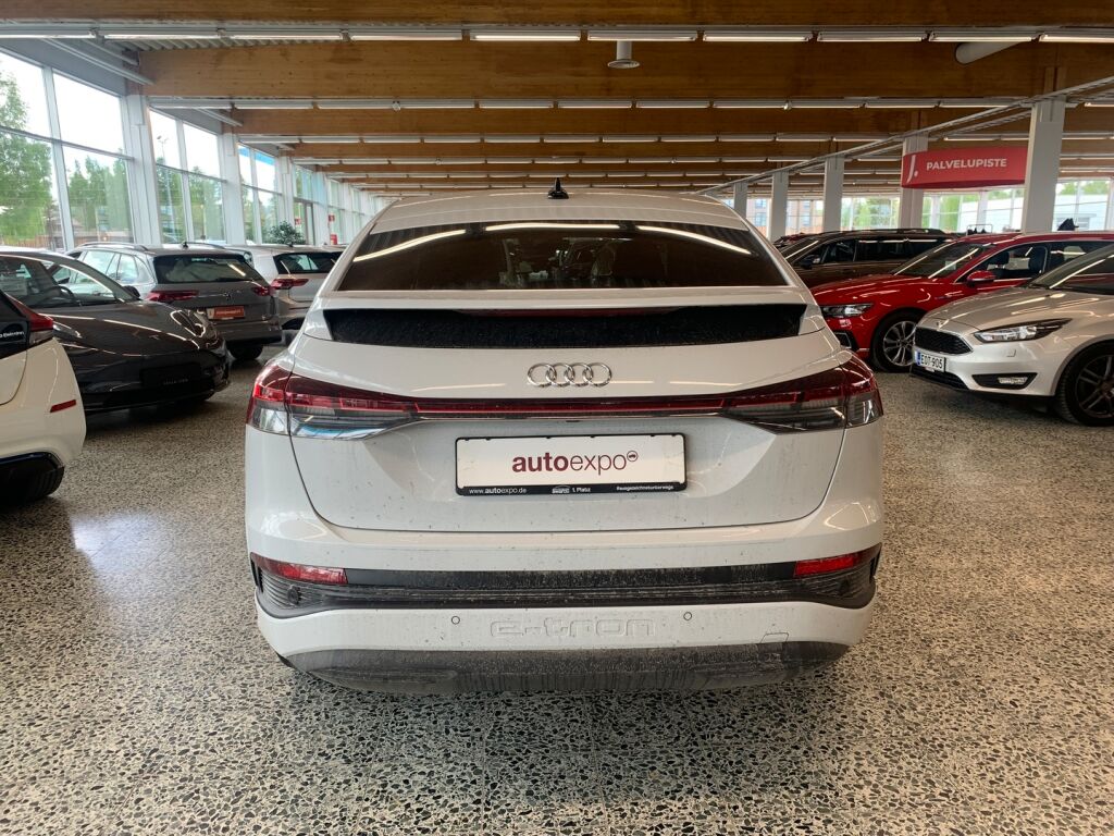 Audi Q4 e-tron 2023 