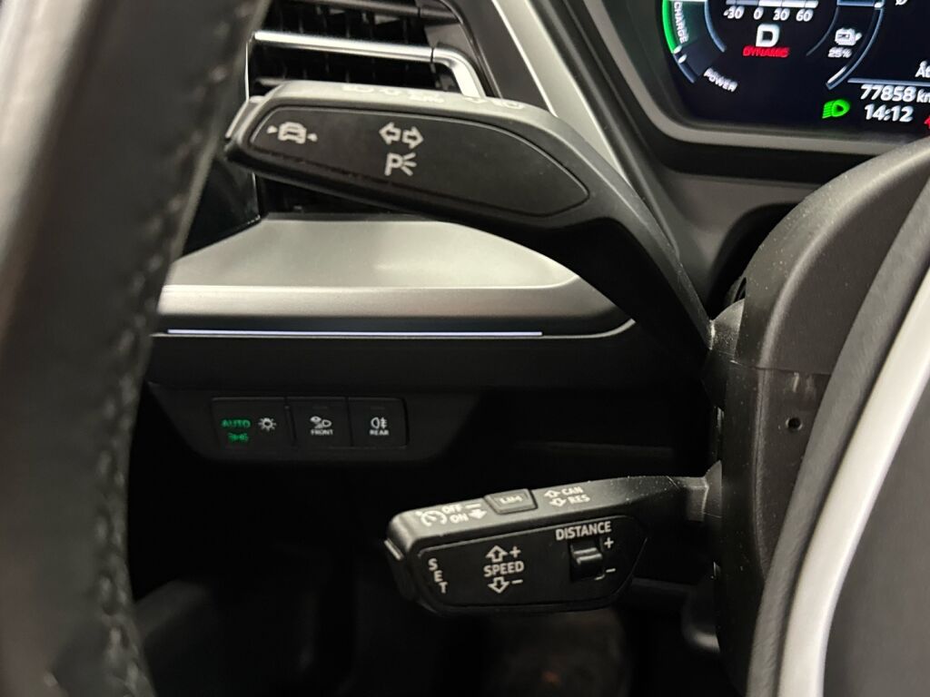 Audi Q4 e-tron 2022 Violetti