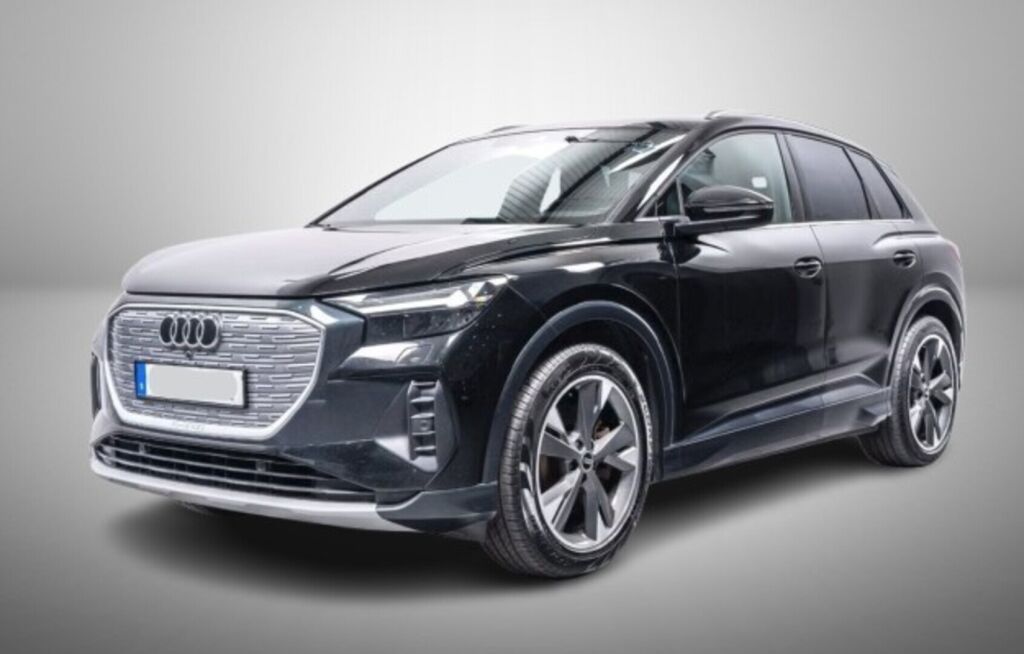 Audi Q4 e-tron 2022 Musta