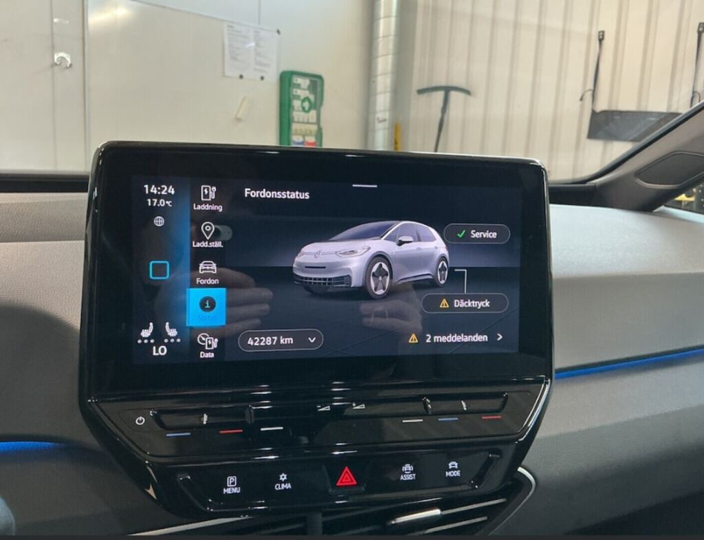 Volkswagen ID.3 2021 Met.valkoinen/musta katto