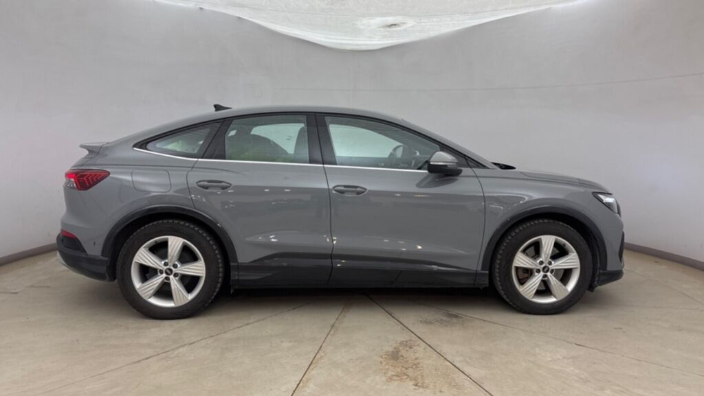 Audi Q4 e-tron 2023 
