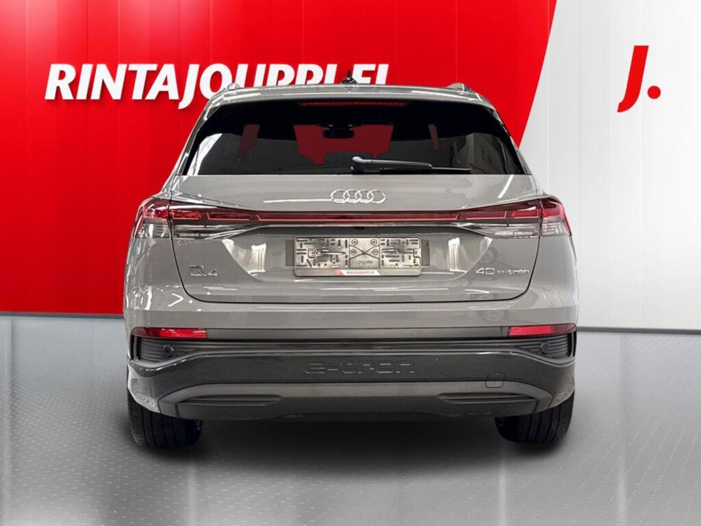 Audi Q4 e-tron 2023 