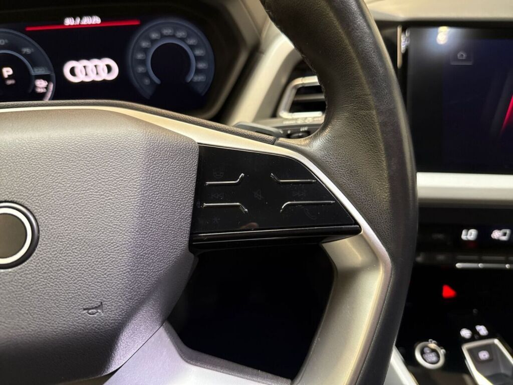 Audi Q4 e-tron 2023 