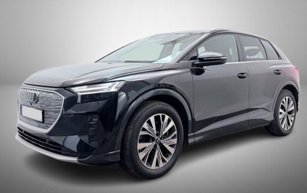 Audi Q4 e-tron 2022 Musta