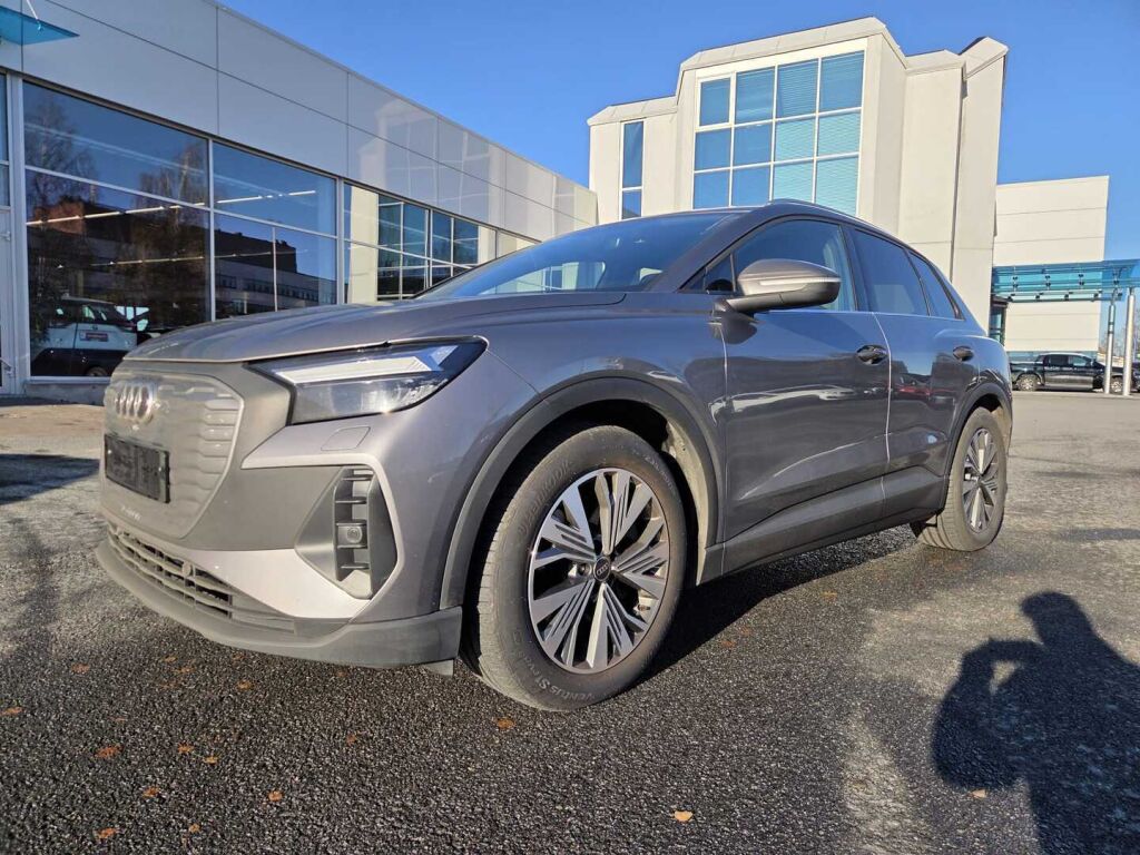 Audi Q4 e-tron 2023 Harmaa (Typhoon Grey Metallic)