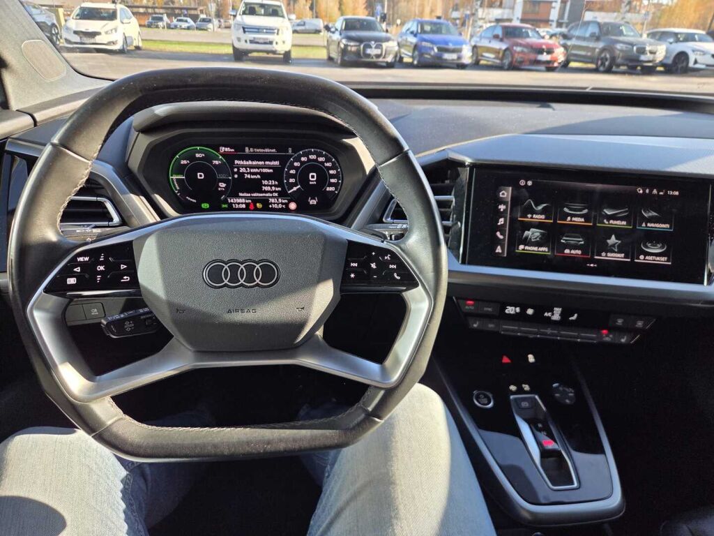 Audi Q4 e-tron 2023 Harmaa (Typhoon Grey Metallic)