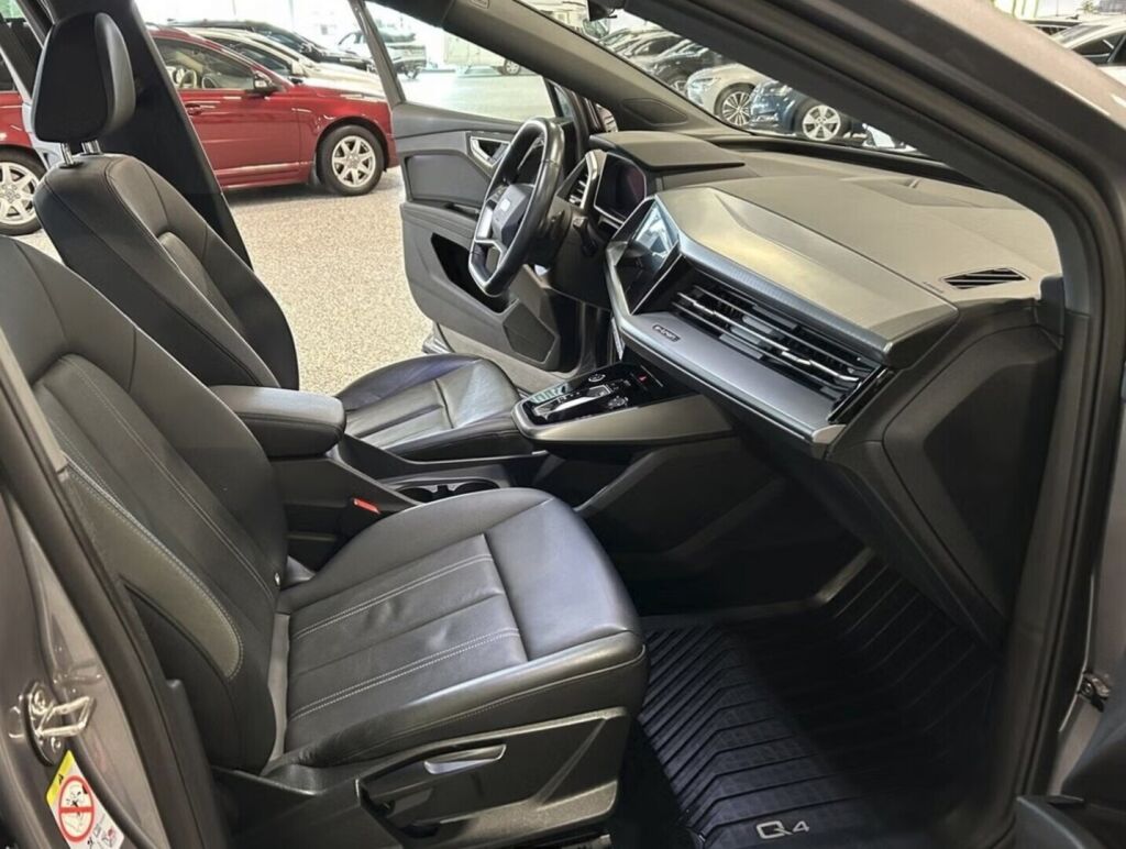 Audi Q4 e-tron 2023 Harmaa (Typhoon Grey Metallic)