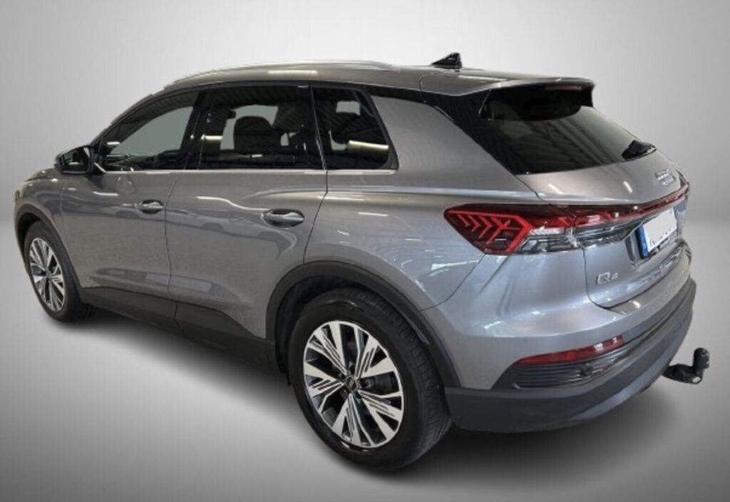 Audi Q4 e-tron 2023 Harmaa (Typhoon Grey Metallic)