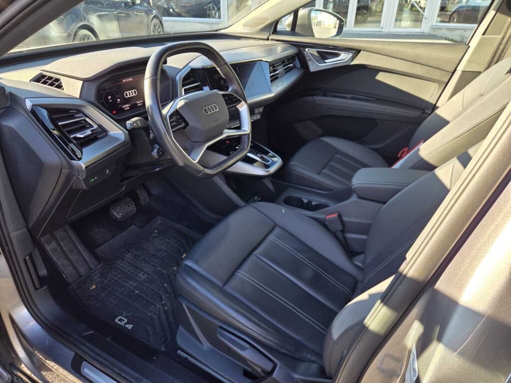Audi Q4 e-tron 2023 Harmaa (Typhoon Grey Metallic)