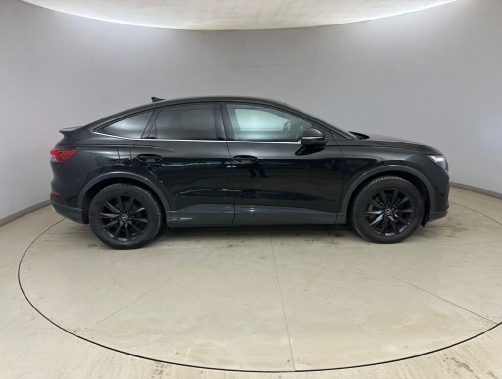 Audi Q4 e-tron 2023 