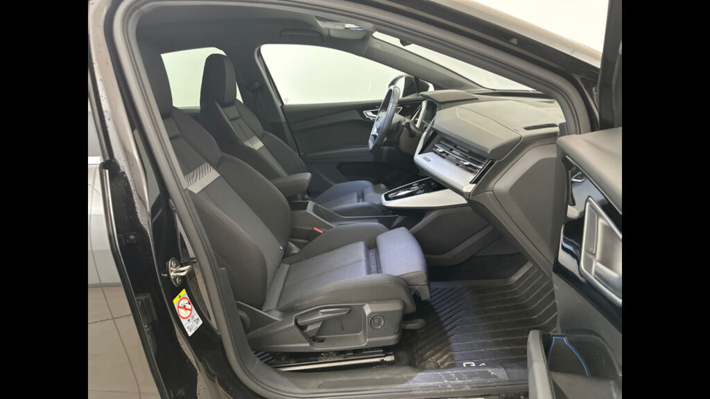 Audi Q4 e-tron 2023 