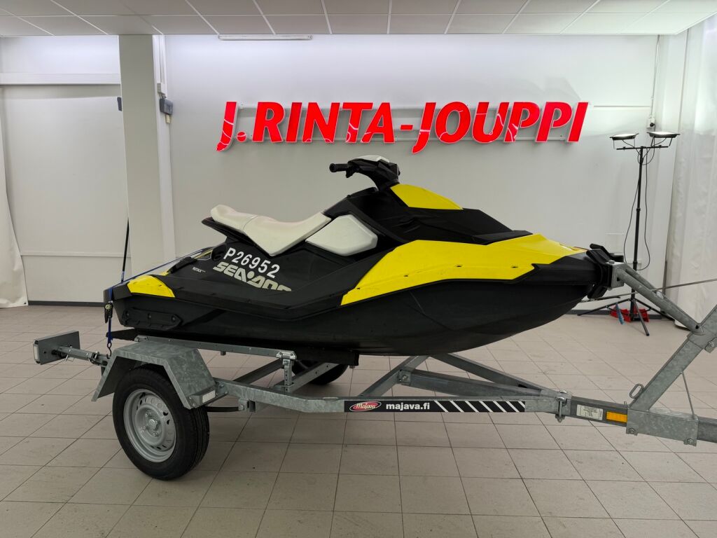 Sea-doo Spark 2015 Keltainen