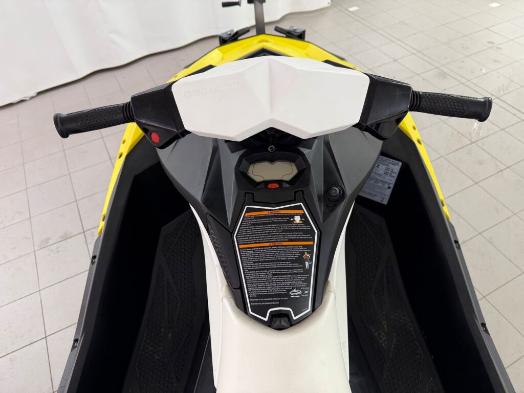 Sea-doo Spark 2015 Keltainen