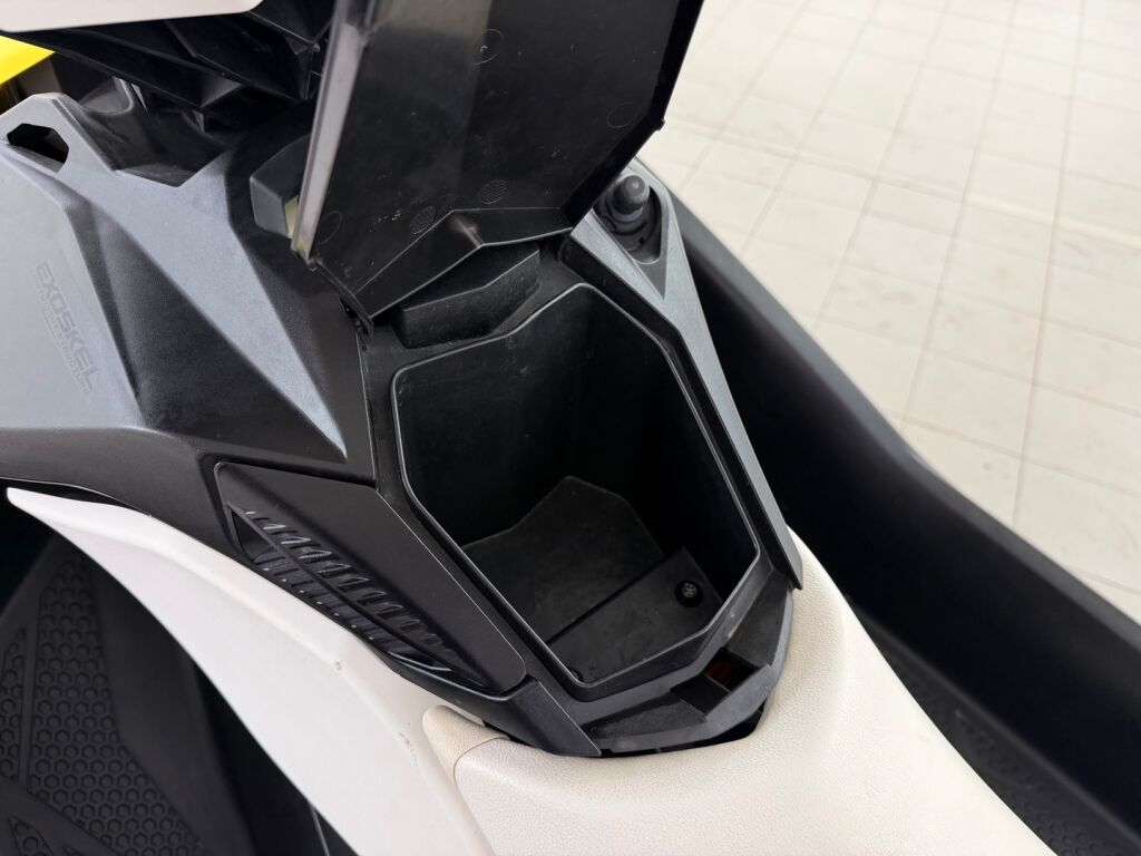 Sea-doo Spark 2015 Keltainen