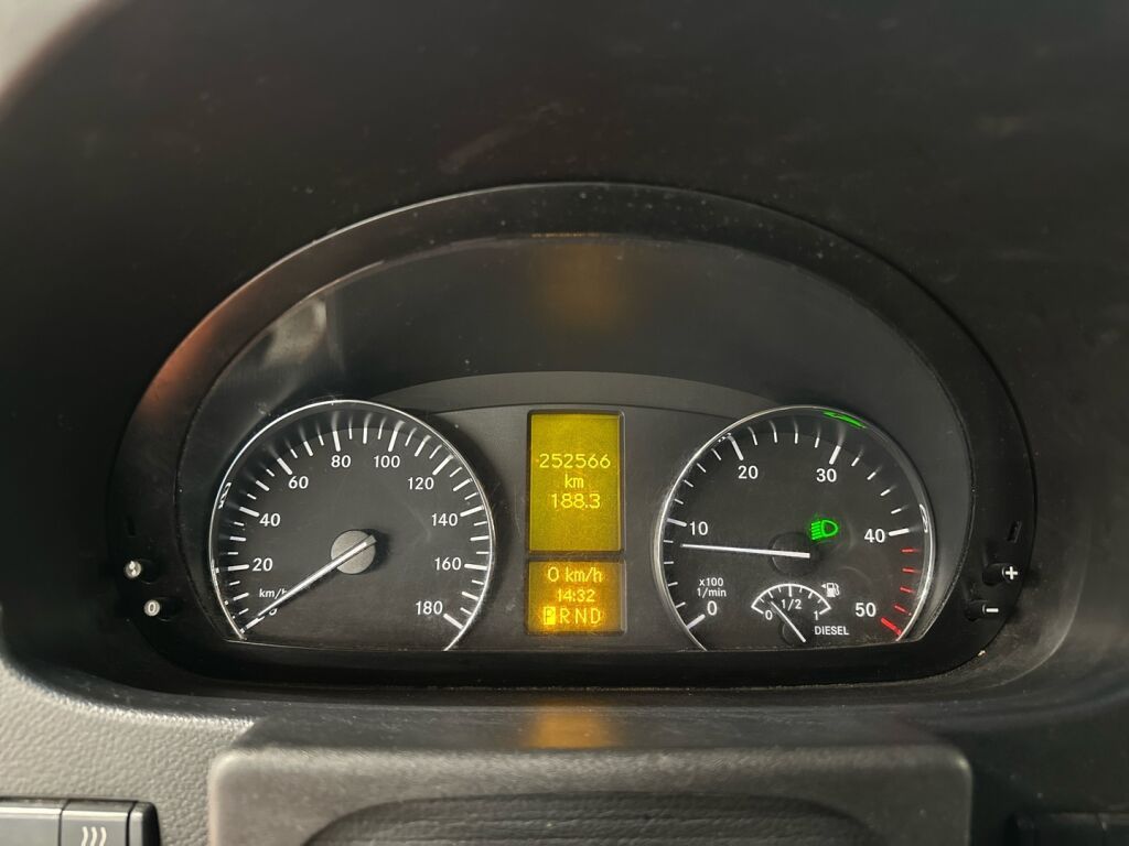 Mercedes-Benz Sprinter 2018 9